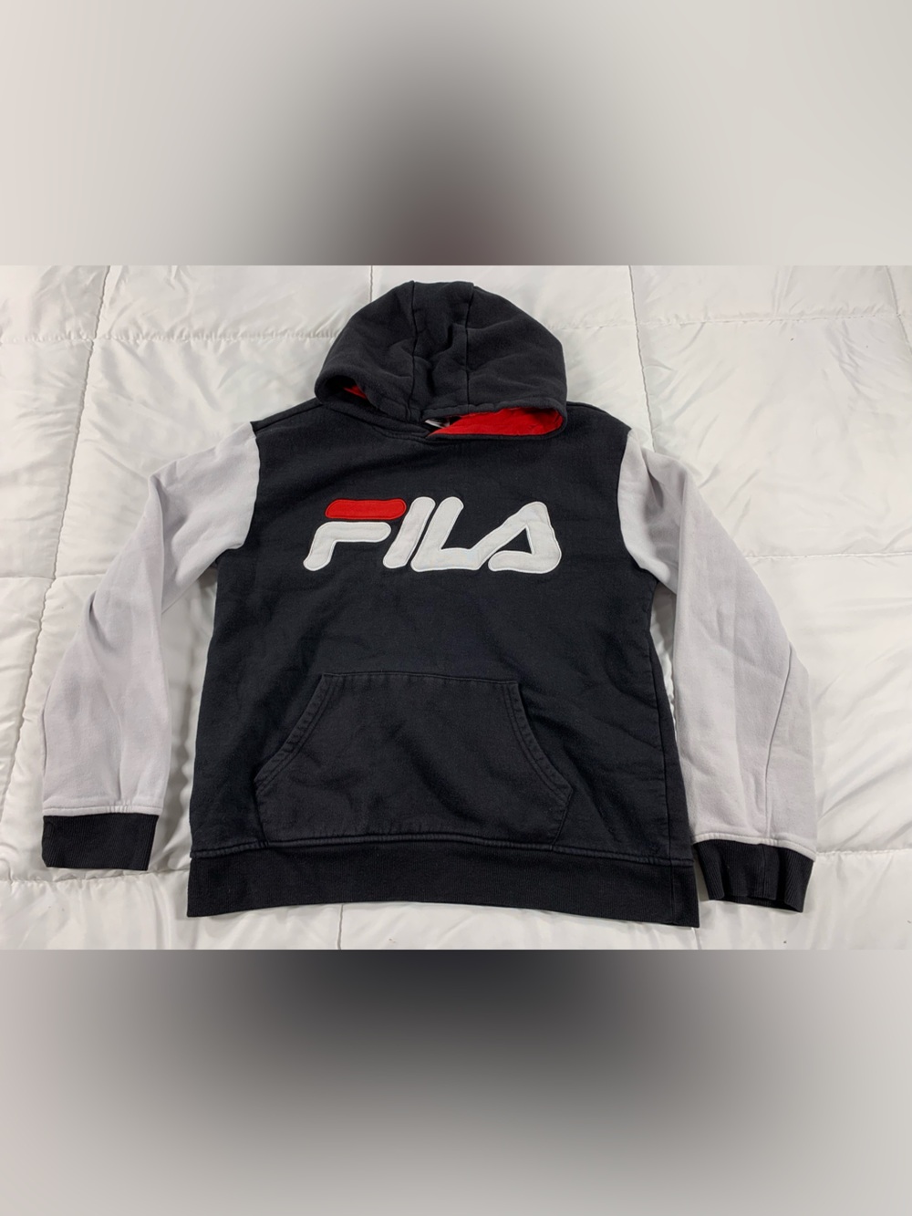 Pre loved FILA hoodie youth (18-20) size XXL
